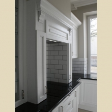 English kitchen cornice