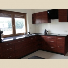  L-shaped kitchen 3