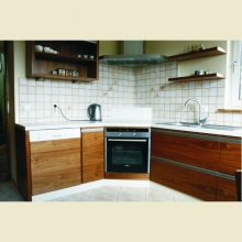 Parallel kitchen oven corner